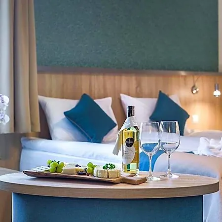 Otel Krasicki & 3*