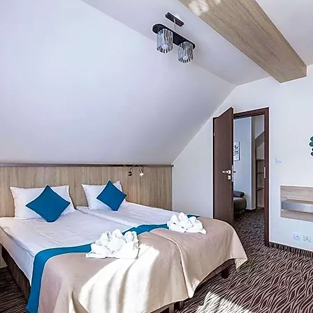Otel Krasicki & 3*